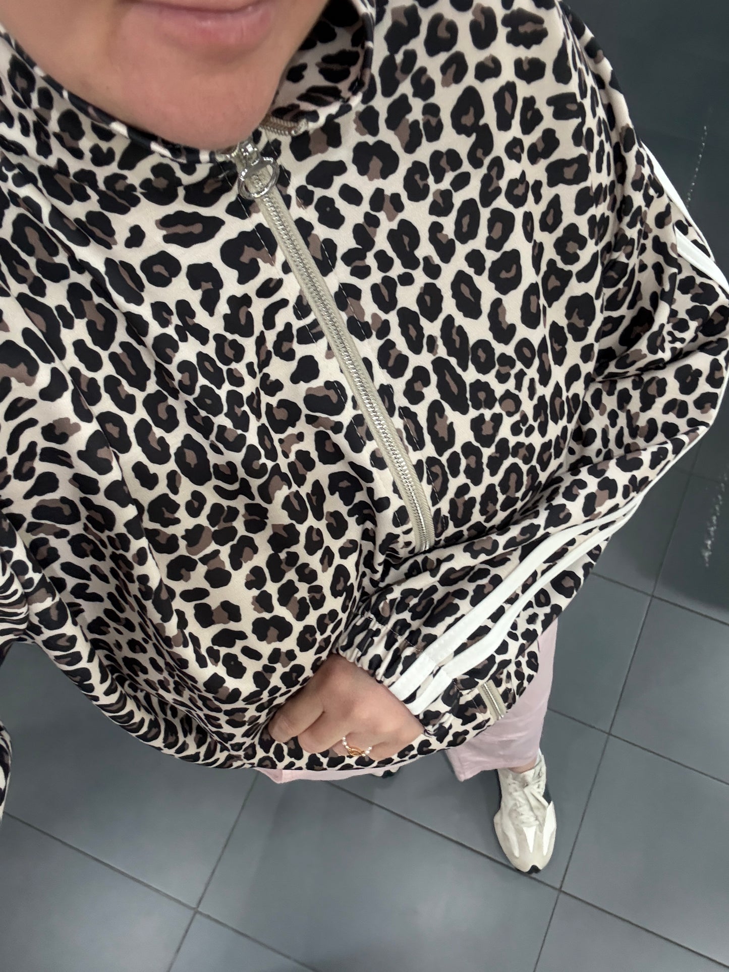 Leo Bomberjacke mit weißen Streifen – Trendiger Allrounder