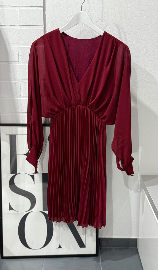 Elegantes Plisseekleid mit V-Ausschnitt