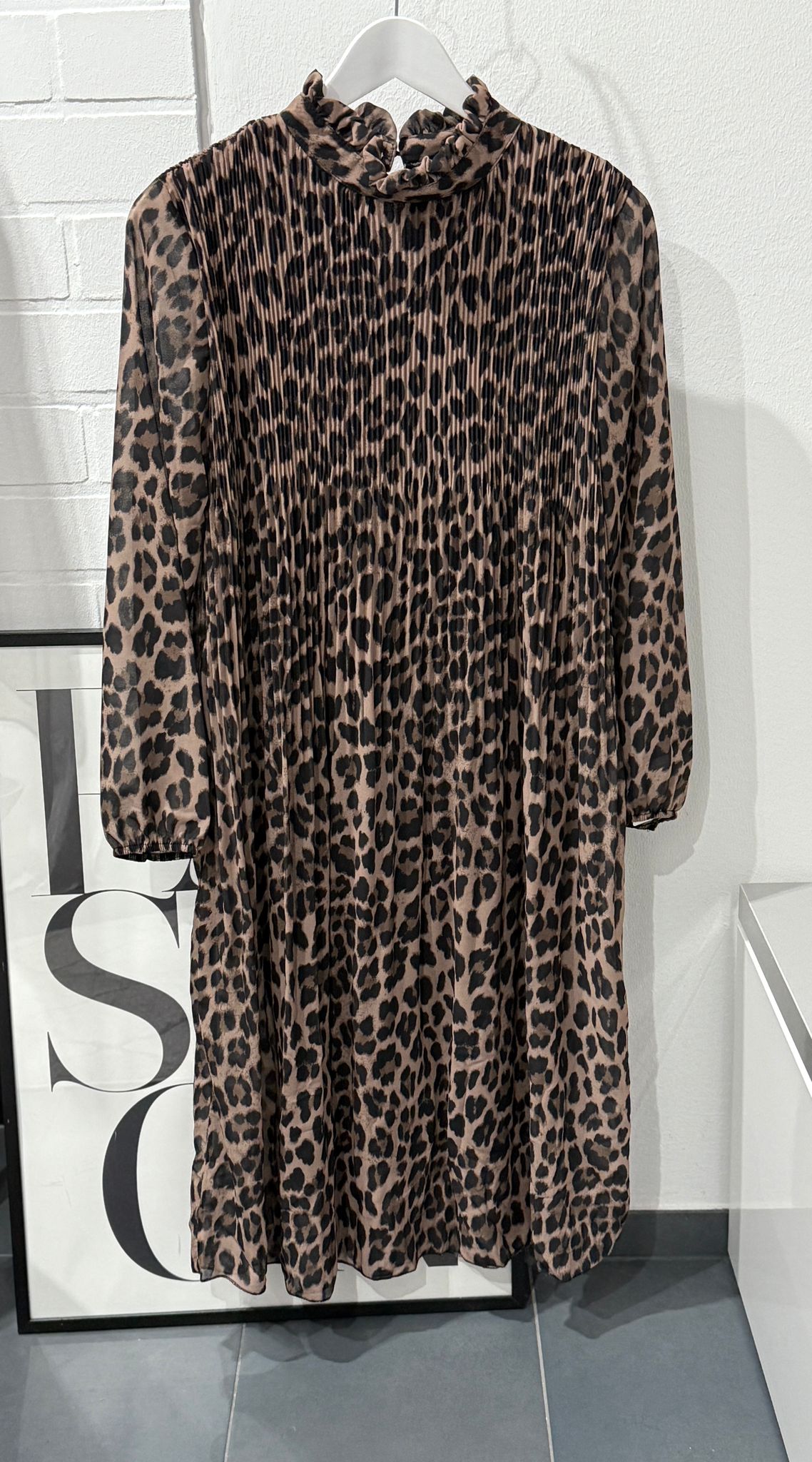 Plissiertes Kleid im Leo-Print