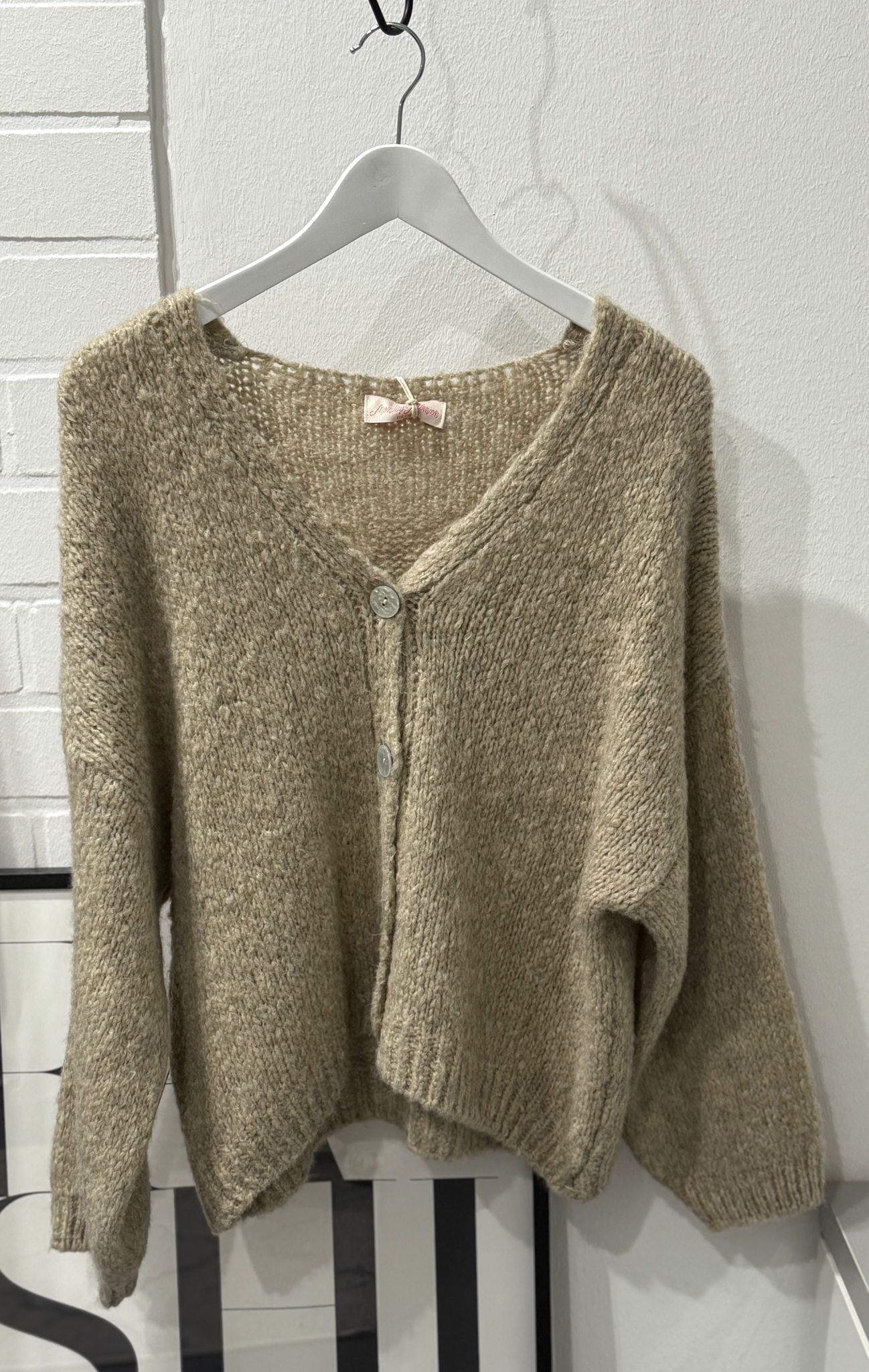 Strickcardigan mit V-Ausschnitt